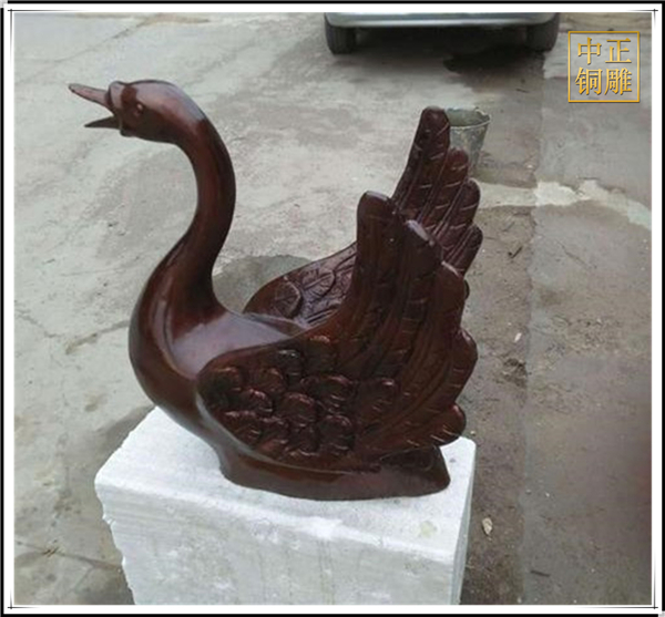 天鹅摆件价格.jpg