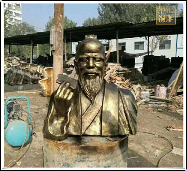 扁鹊胸像.jpg