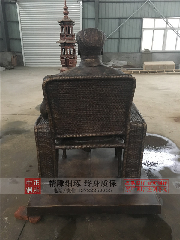 生产毛主席雕像.jpg