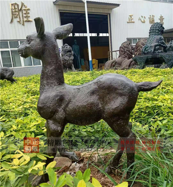 动物铜鹿雕塑.jpg