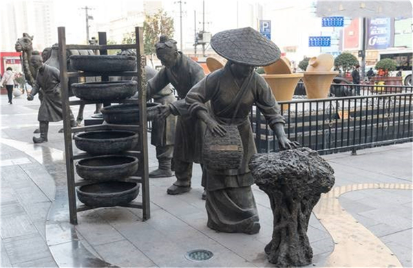 铸铜茶文化雕塑.jpg