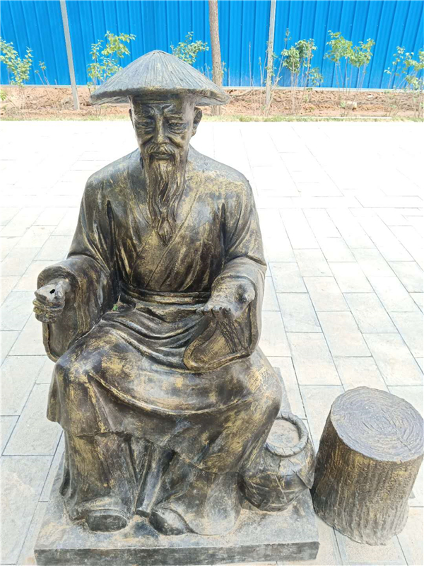 公园民俗雕塑.jpg