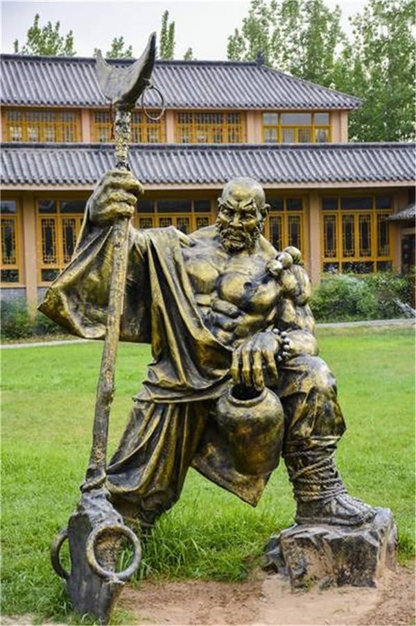 鲁智深铜雕塑.jpg