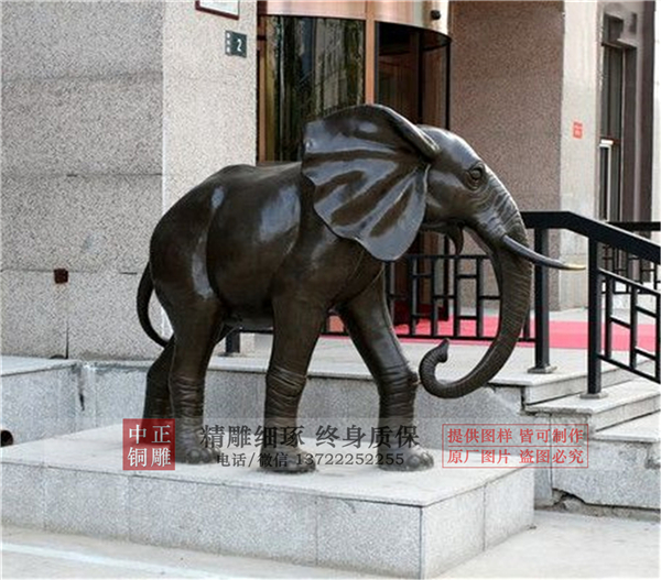 大型铜大象.jpg