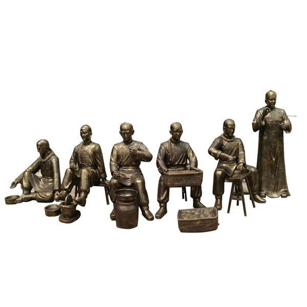 中医文化铜雕塑.jpg