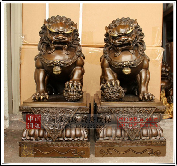故宫狮铜雕塑.jpg