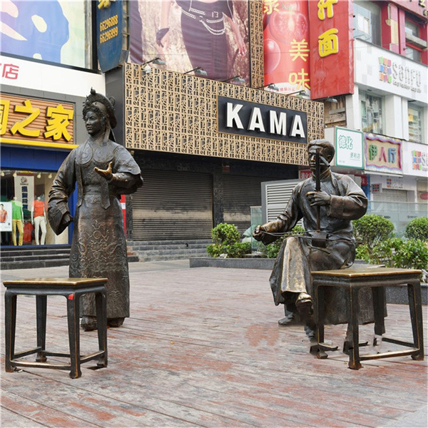 唱戏雕塑.jpg