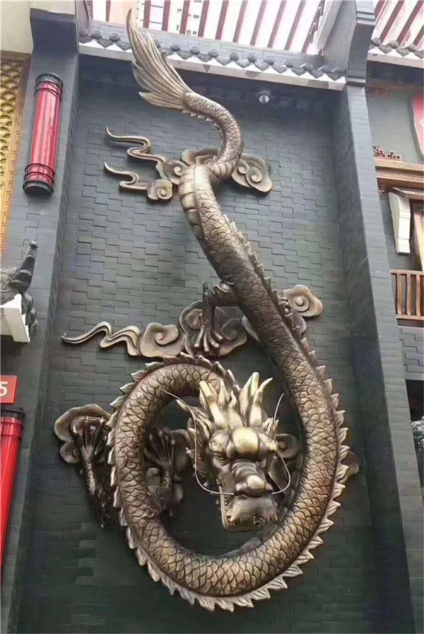 酒店铜龙雕塑.jpg