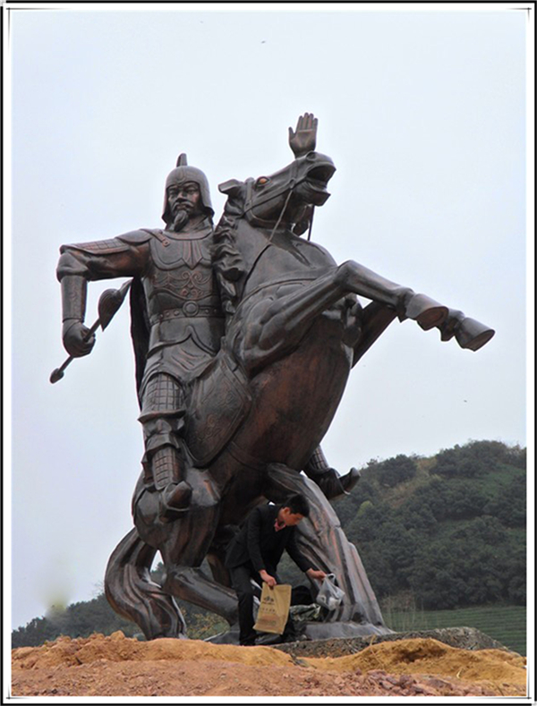 大型将军铜雕塑.jpg