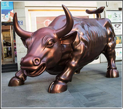 5米高铸铜牛雕塑