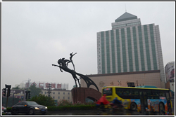广场铜马雕塑铸造
