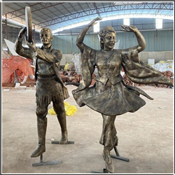 少数民族跳舞人物铜雕塑