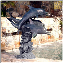 喷水海豚铜雕塑