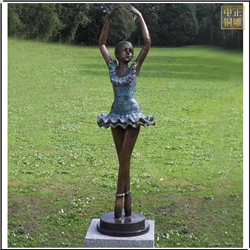 西方小女孩跳芭蕾铜雕塑