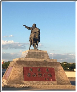 广场忽必烈雕塑