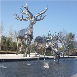 大型不锈钢鹿雕塑